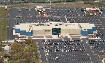 175-185 Morris Ave, Holtsville, NY - Aerial map view