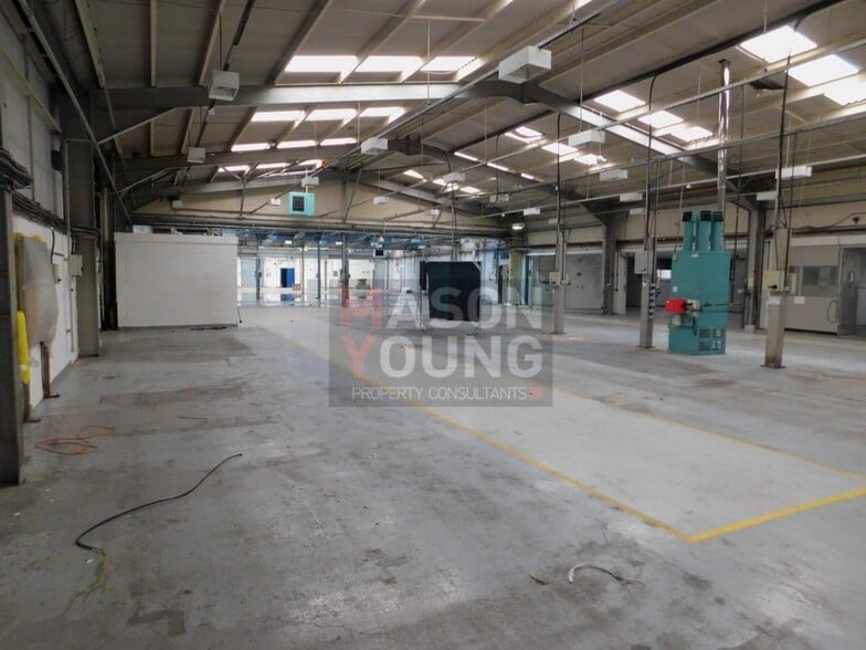 Guns Ln, West Bromwich for lease - Interior Photo - Image 3 of 5