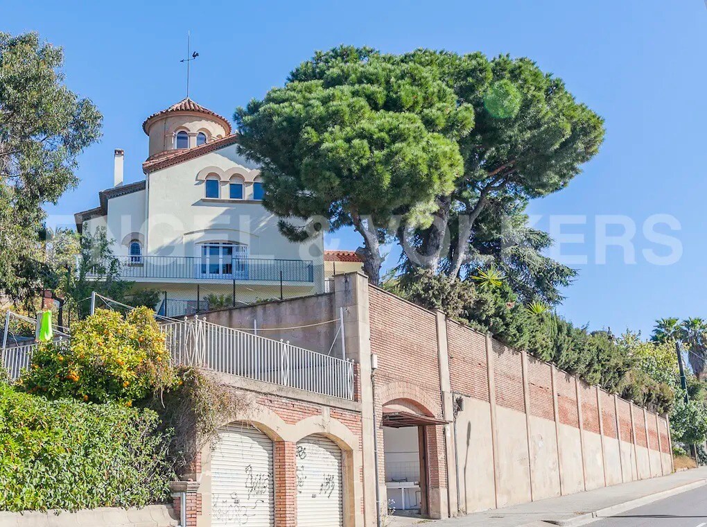 Office in Barcelona, Barcelona for sale Building Photo- Image 1 of 22