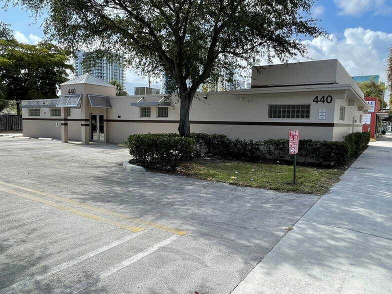 440 N Andrews Ave, Fort Lauderdale, FL for lease - Building Photo - Image 2 of 5