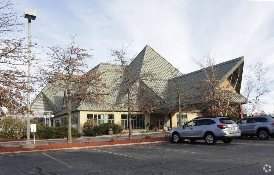 35 Corporate Dr, Portsmouth, NH for sale - Primary Photo - Image 1 of 8