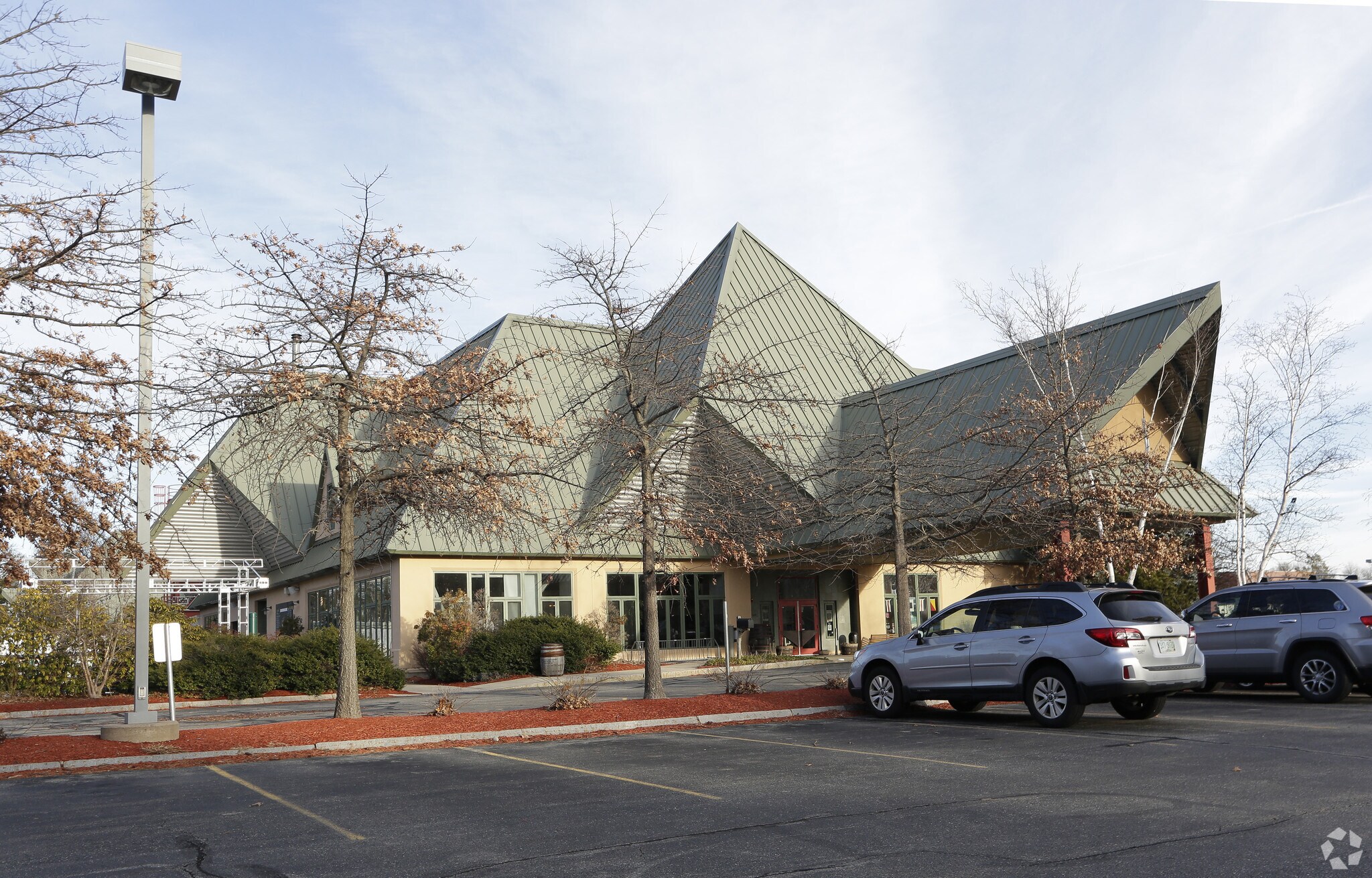 35 Corporate Dr, Portsmouth, NH for sale Primary Photo- Image 1 of 9