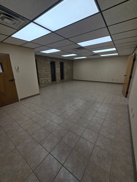 3610-3616 Saturn Rd, Garland, TX à louer - Photo du bâtiment - Image 2 de 31