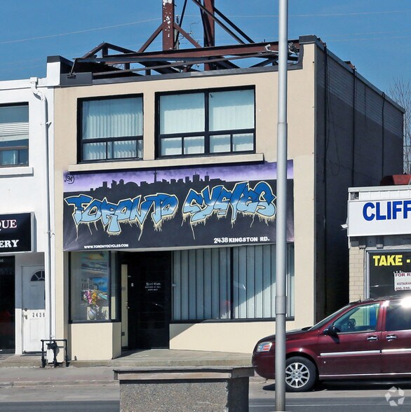 2438 Kingston Rd, Toronto, ON à vendre - Photo principale - Image 1 de 1
