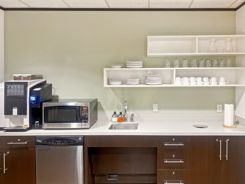 2002 Timberloch Pl, The Woodlands, TX à louer - Photo intérieure - Image 2 de 22