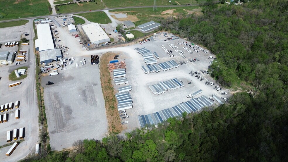 1230 Industrial Park Rd, Columbia, TN for lease - Building Photo - Image 2 of 7