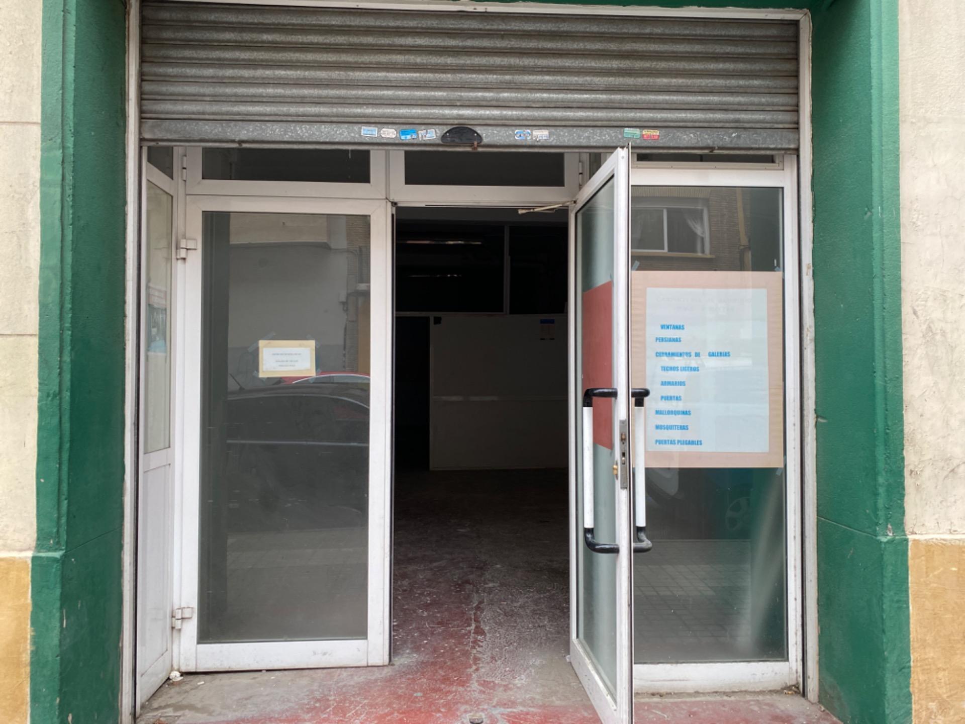 Commerce de détail dans Zaragoza, Zaragoza à louer Hall d’entrée- Image 1 de 11