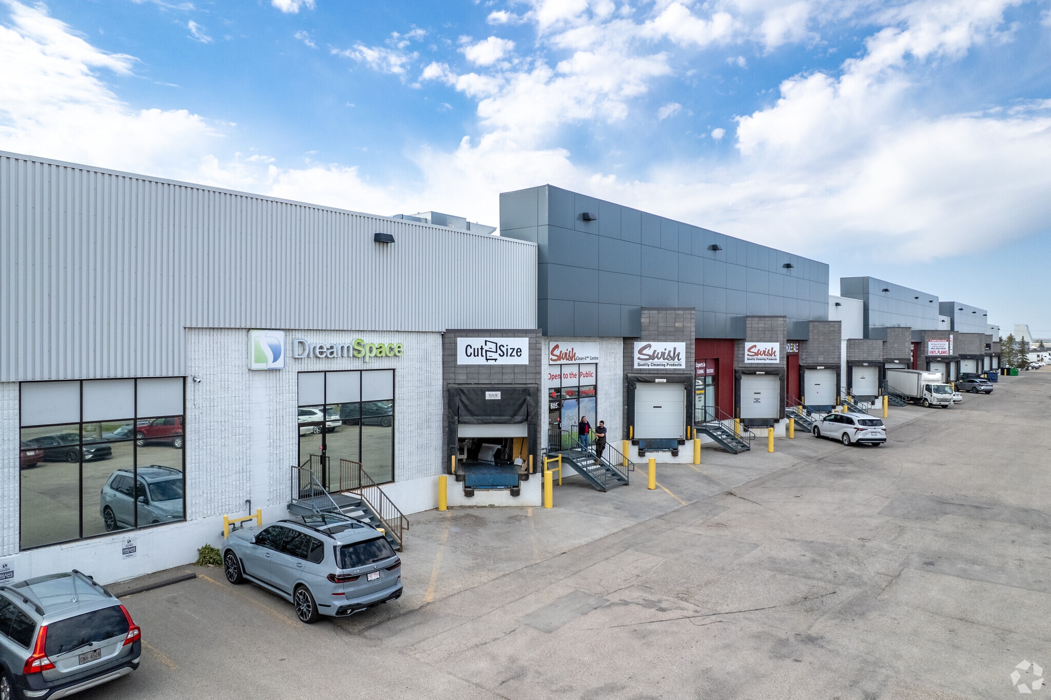 601-635 28 St NE, Calgary, AB for lease Primary Photo- Image 1 of 10