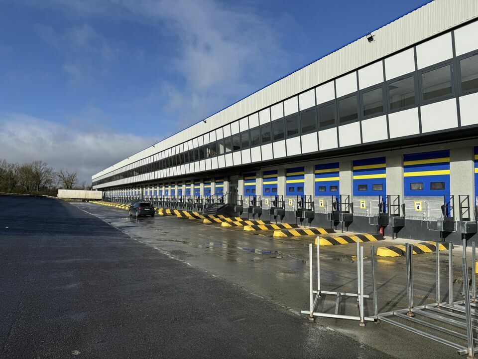8 Rue De La Ferme Saint Ladre, Fosses for lease Building Photo- Image 1 of 20