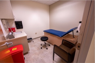 1320 W Walnut Hill Ln, Irving, TX à vendre Photo intérieure- Image 2 de 26