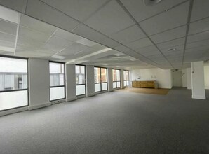 Office in Montreuil for lease Interior Photo- Image 2 of 2