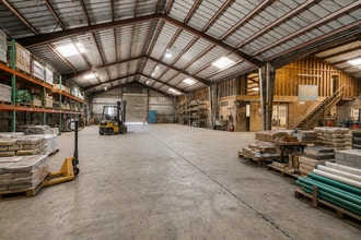 10441 Edes Ave, Oakland, CA for lease Interior Photo- Image 2 of 8
