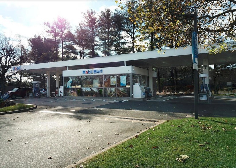 411 W Main St, Avon, CT à vendre - Photo du bâtiment - Image 3 de 4