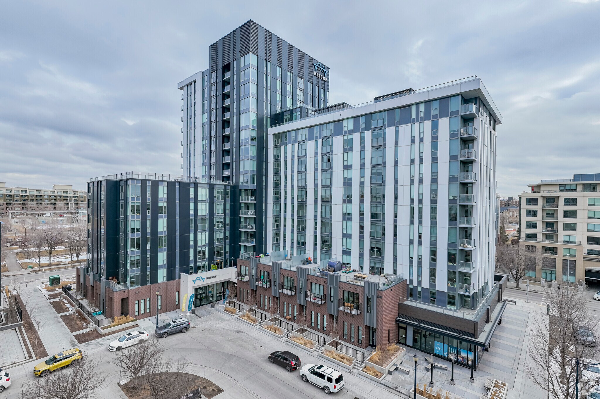 950 Mcpherson Sq NE, Calgary, AB à vendre Photo principale- Image 1 de 1