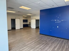 6730 22nd Ave N, Saint Petersburg, FL for lease Building Photo- Image 1 of 19