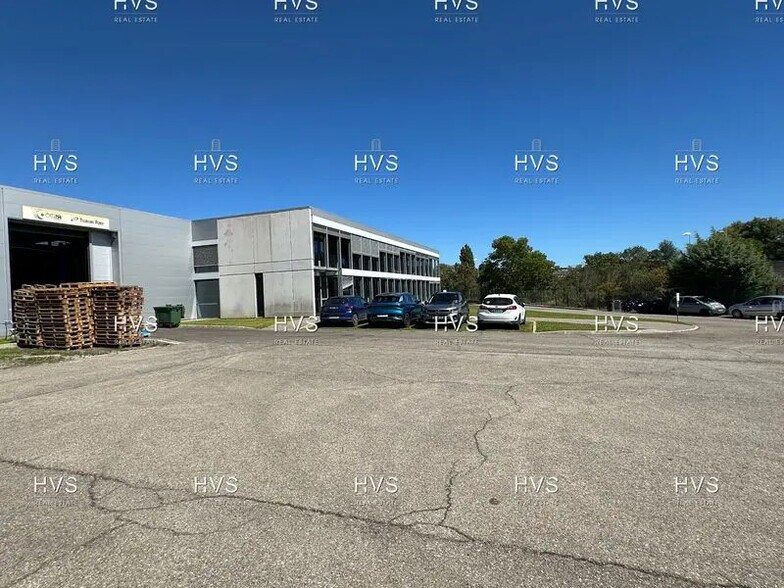 Office in Venelles for lease - Building Photo - Image 3 of 13