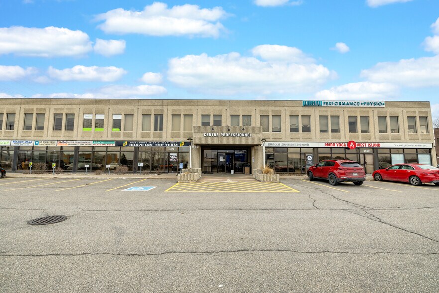 3669-3681 Boul des Sources, Dollard-des-Ormeaux, QC à louer - Photo du bâtiment - Image 3 de 6