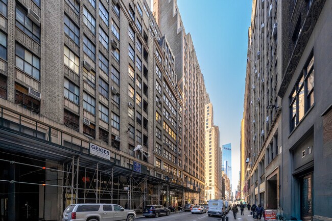 More details for 260 W 35th St, New York, NY - Office for Lease