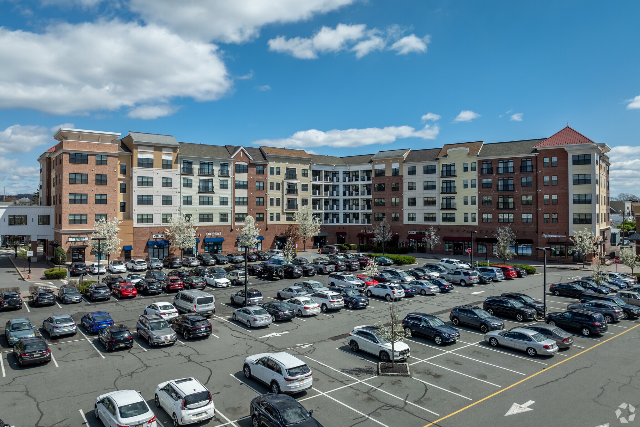 100 Veterans Memorial Dr W, Somerville, NJ for lease Primary Photo- Image 1 of 9