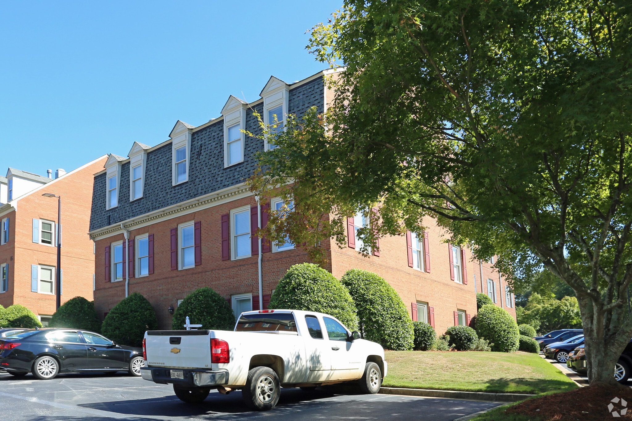 7000 Peachtree Dunwoody Rd NE, Atlanta, GA à louer Photo principale- Image 1 de 16