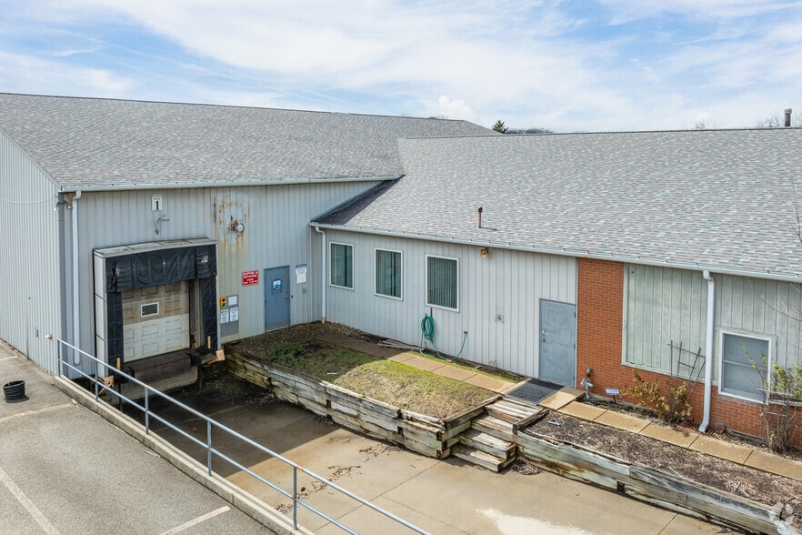 912 Pittsburgh Rd, Butler, PA à vendre - Photo du bâtiment - Image 3 de 6