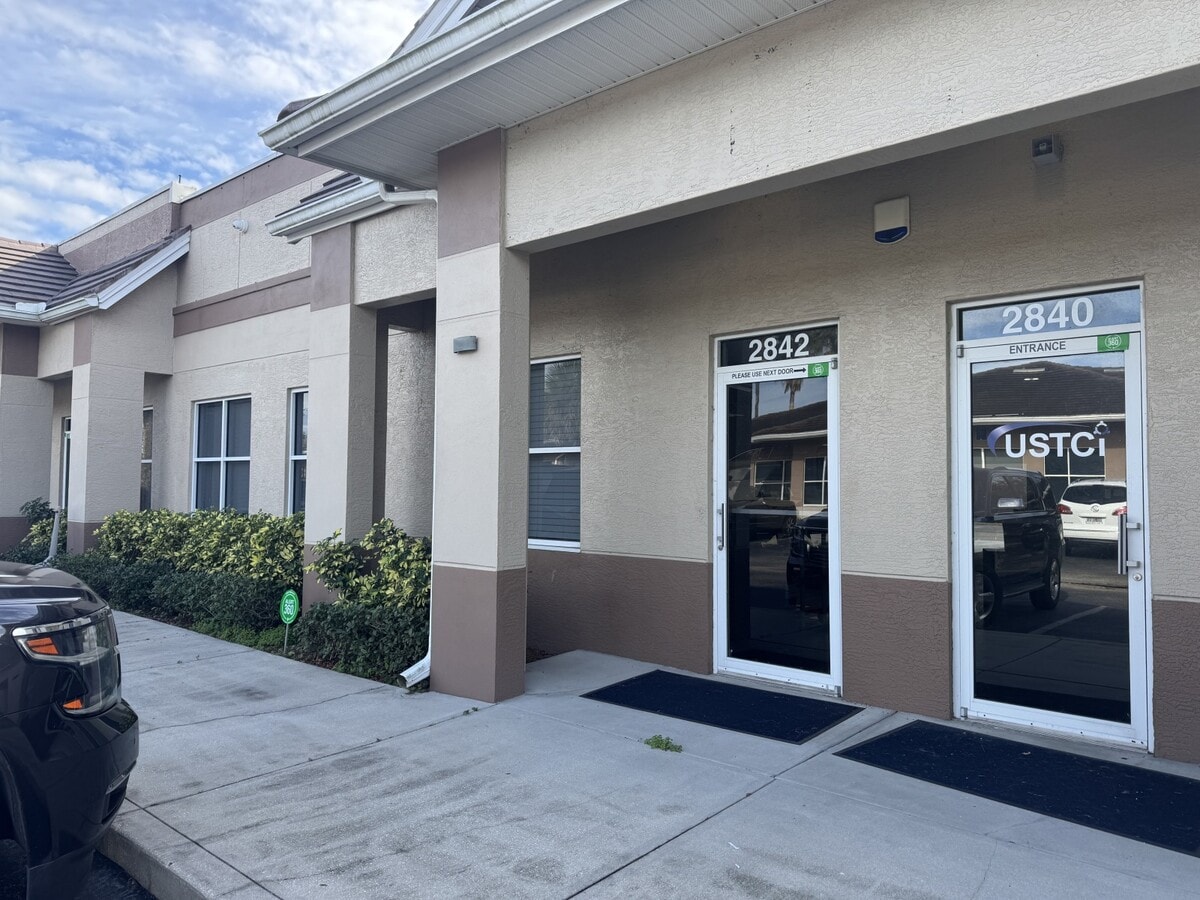 2840-2854 Manatee Ave E, Bradenton, FL 34208 - Unité 2840-2844 -  - Photo intérieure - Image 1 of 2