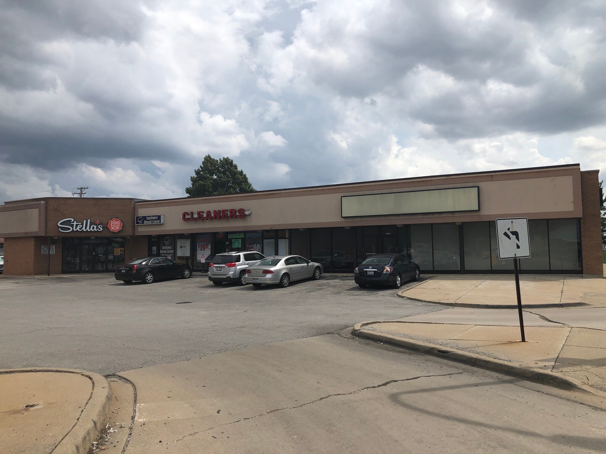 8727-8735 S Cicero Ave, Hometown, IL for lease Primary Photo- Image 1 of 10