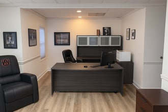203 Woodpark Pl, Woodstock, GA for lease Interior Photo- Image 1 of 11
