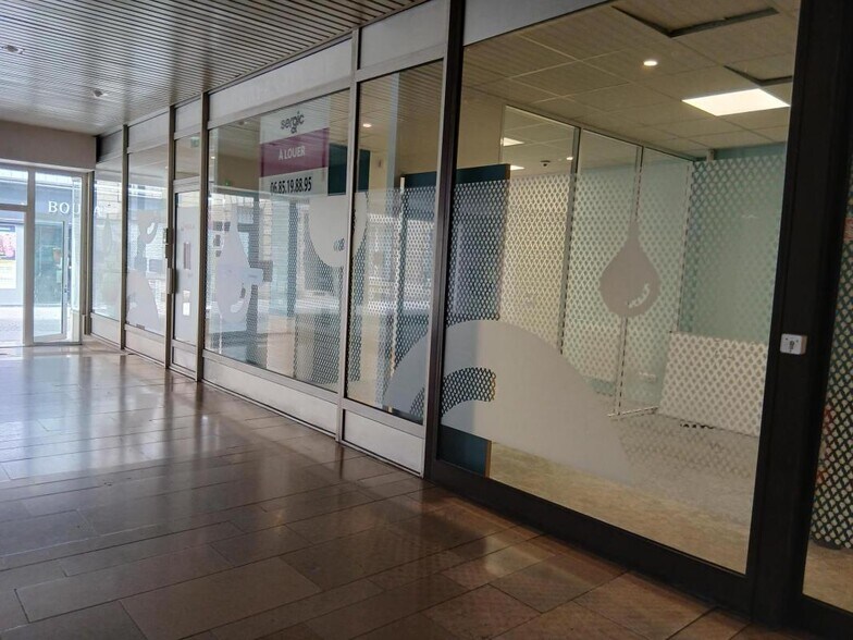 Rue Nationale, Mantes-la-Jolie à louer - Hall d’entrée - Image 2 de 13