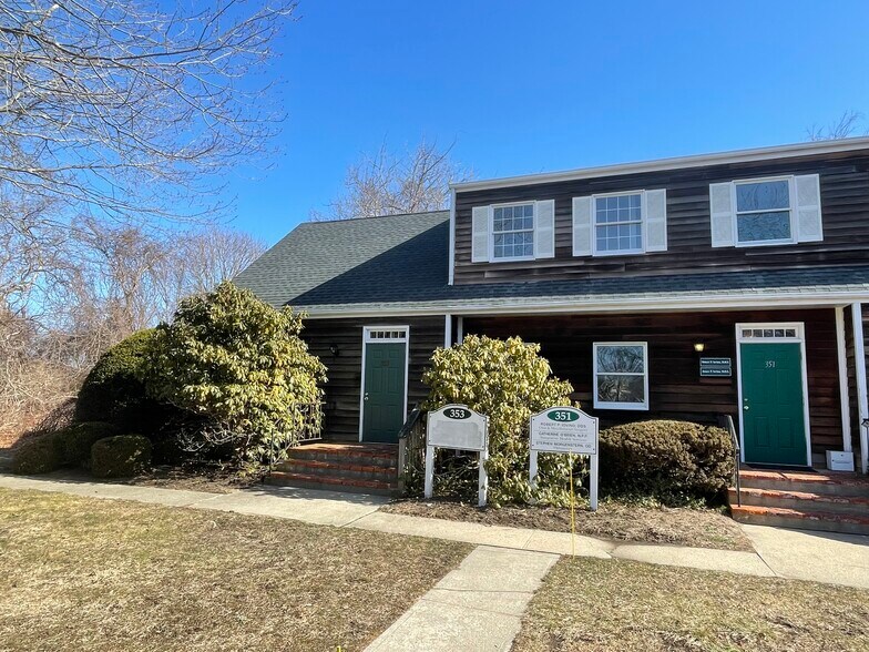 349 Meeting House Ln, Southampton, NY à louer - Photo du bâtiment - Image 3 de 16