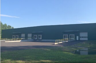 24 Allen Martin Dr, Essex Junction, VT for lease Interior Photo- Image 1 of 5