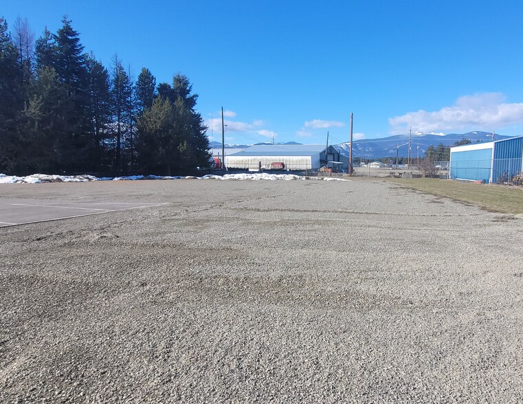 261 Great Northern Rd, Bonners Ferry, ID à vendre - Photo du bâtiment - Image 2 de 10