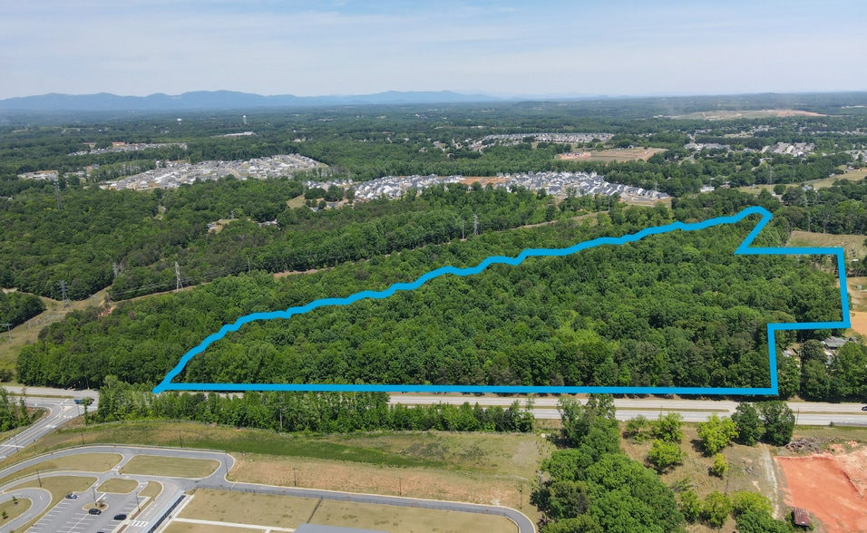 12634 E Wade Hampton Blvd, Duncan, SC for sale - Building Photo - Image 2 of 7