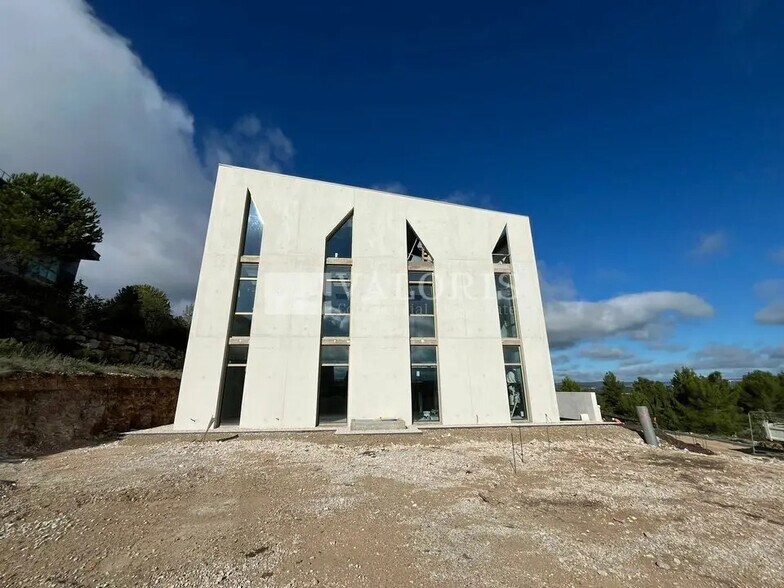 Bureau dans Aix-en-Provence à louer - Photo du bâtiment - Image 2 de 15