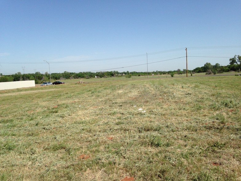 1240 E Hwy 152, Mustang, OK for sale - Primary Photo - Image 1 of 1