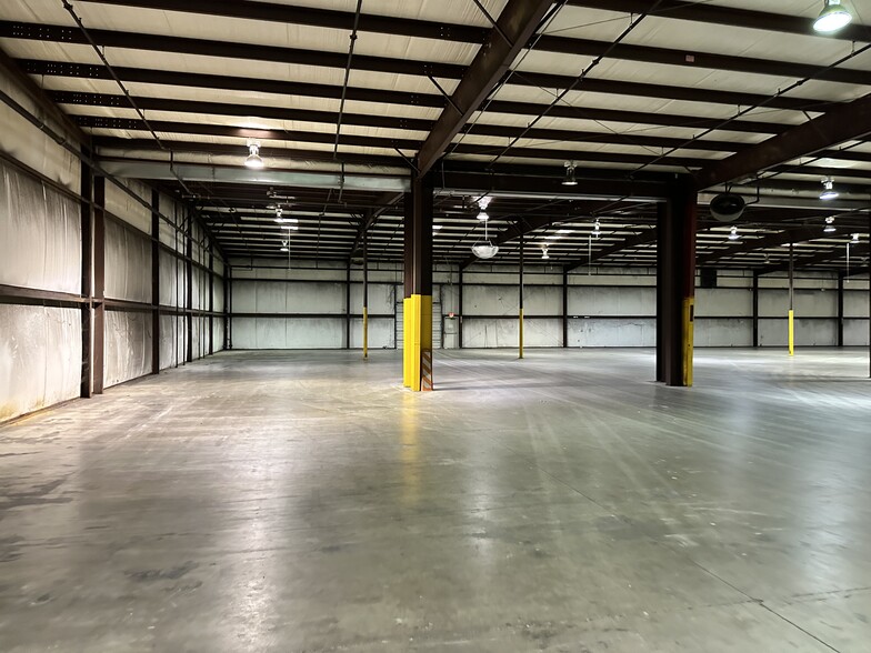 2801 N Old Us Hwy 75, Ennis, TX for lease - Building Photo - Image 3 of 5