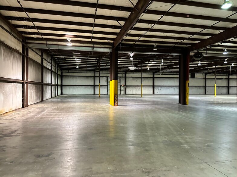 2801 N Old Us Hwy 75, Ennis, TX à louer - Photo du bâtiment - Image 3 de 5