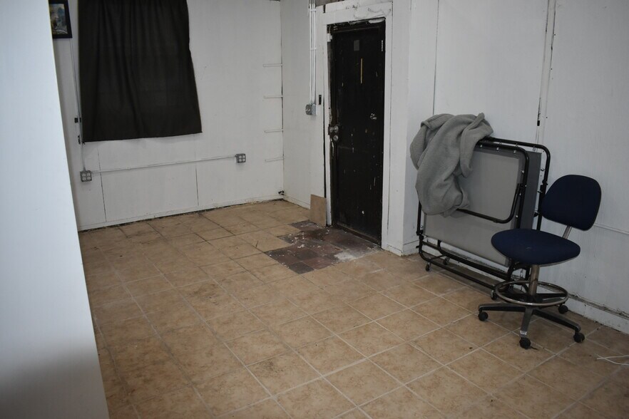 4862 Compton Ave, Los Angeles, CA à vendre - Photo du bâtiment - Image 3 de 10