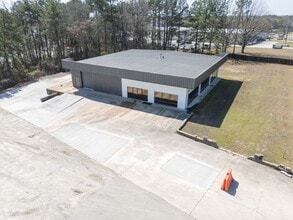 13201 Veterans Memorial Hwy, Douglasville, GA for lease Interior Photo- Image 2 of 6