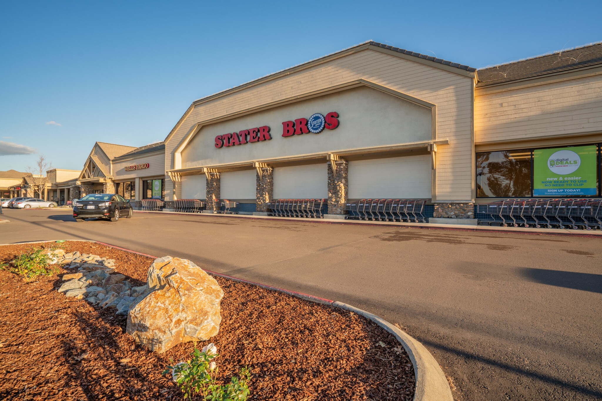 1660-1676 Main St, Ramona, CA for lease Building Photo- Image 1 of 6