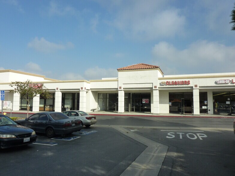 25538-25698 Barton Rd, Loma Linda, CA à louer - Photo du bâtiment - Image 3 de 5
