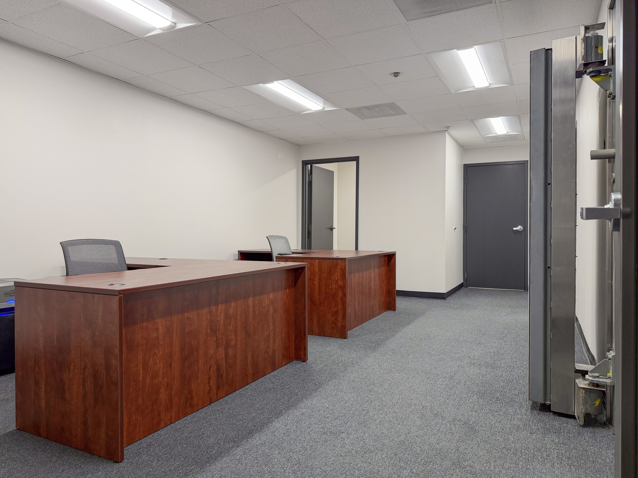 5100 Main St, Downers Grove, IL for lease Interior Photo- Image 1 of 5
