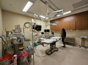 19331 Business Center Dr, Northridge, CA à louer Photo intérieure- Image 1 de 4