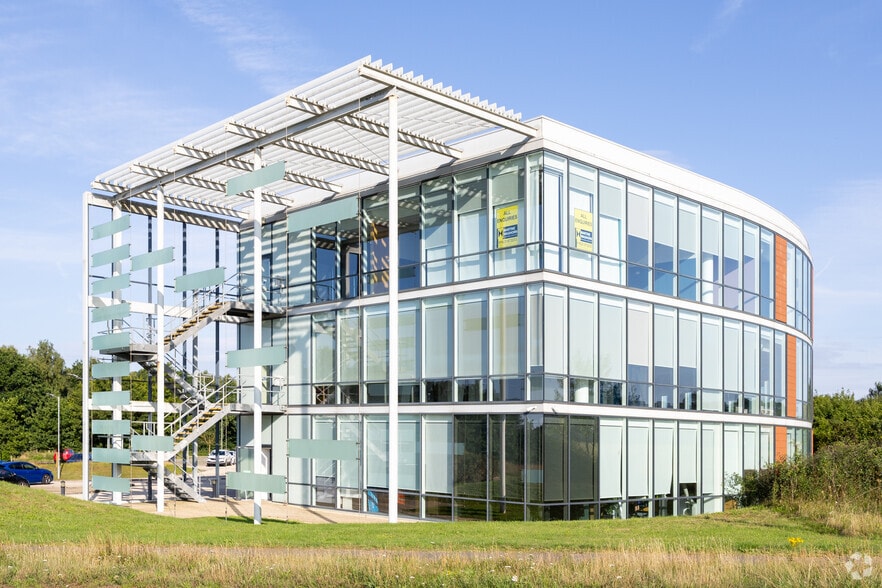 Trinity Rd, Ashford for lease - Building Photo - Image 3 of 4