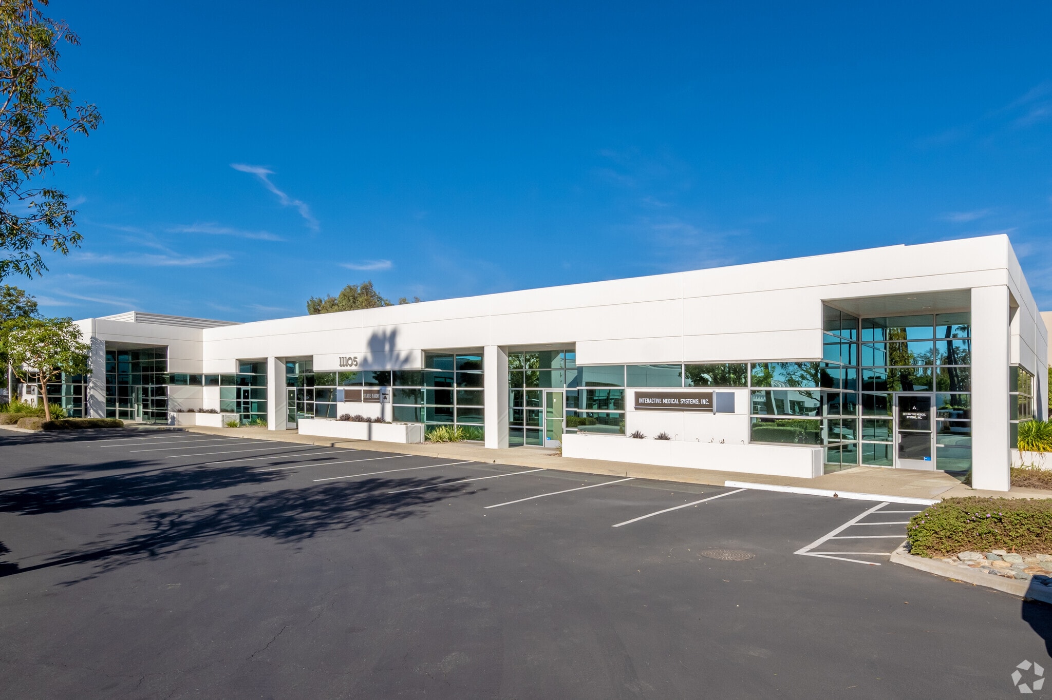 11105 Knott Ave, Cypress, CA for lease Primary Photo- Image 1 of 5