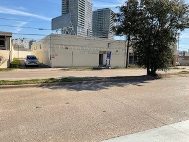 2014 Market Center Blvd, Dallas, TX à louer - Photo du bâtiment - Image 2 de 2