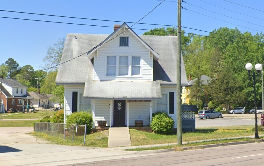 206 Chesterfield Ave, Colonial Heights, VA à vendre - Photo du bâtiment - Image 3 de 3