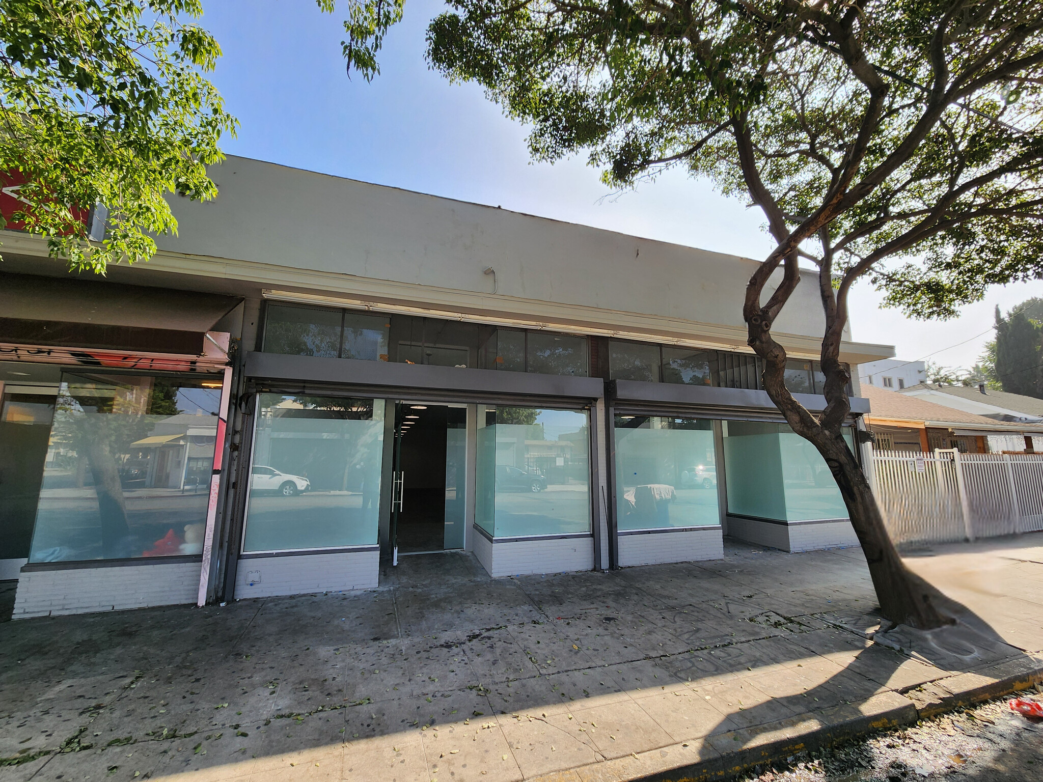 774-780 N Virgil Ave, Los Angeles, CA for lease Building Photo- Image 1 of 8