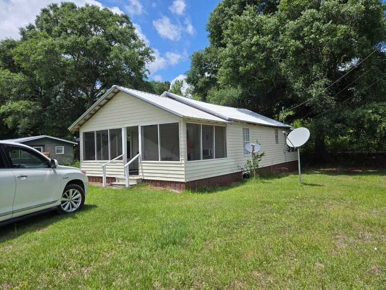 3822 Kay Cir, Blackshear, GA à vendre - Photo du bâtiment - Image 3 de 12