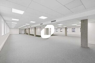 Plus de détails pour 24 Boulevard De Pesaro, Nanterre - Bureau à louer
